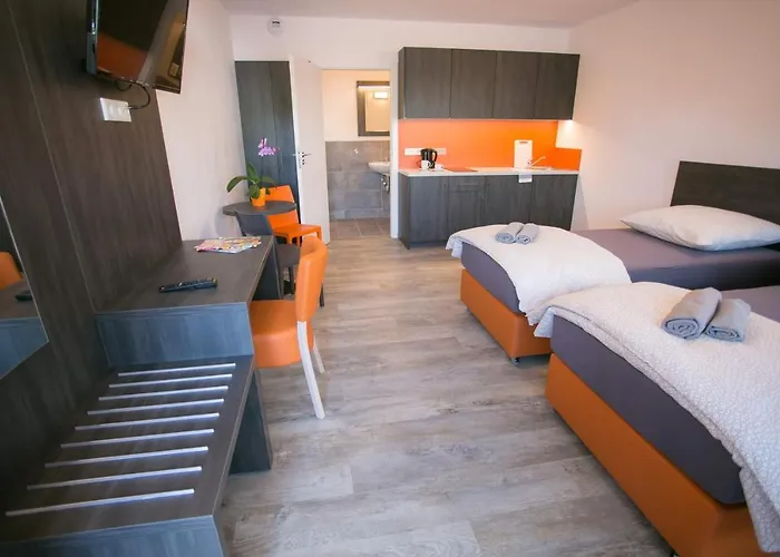 Hotel A7 3*