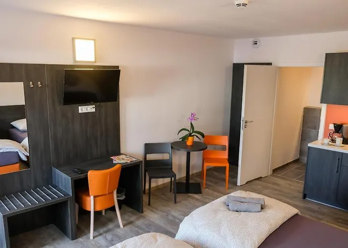 A7 Hotel